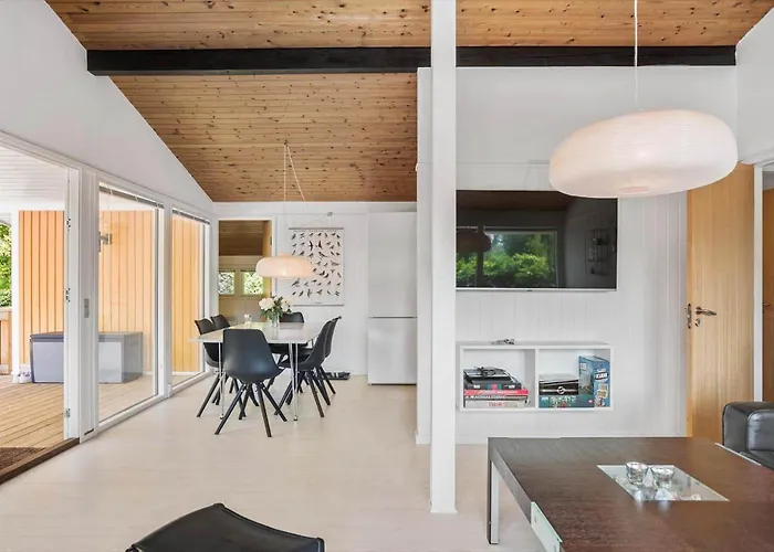 M220-idestrup-falkevej-101 Casa de Férias Bøtø By